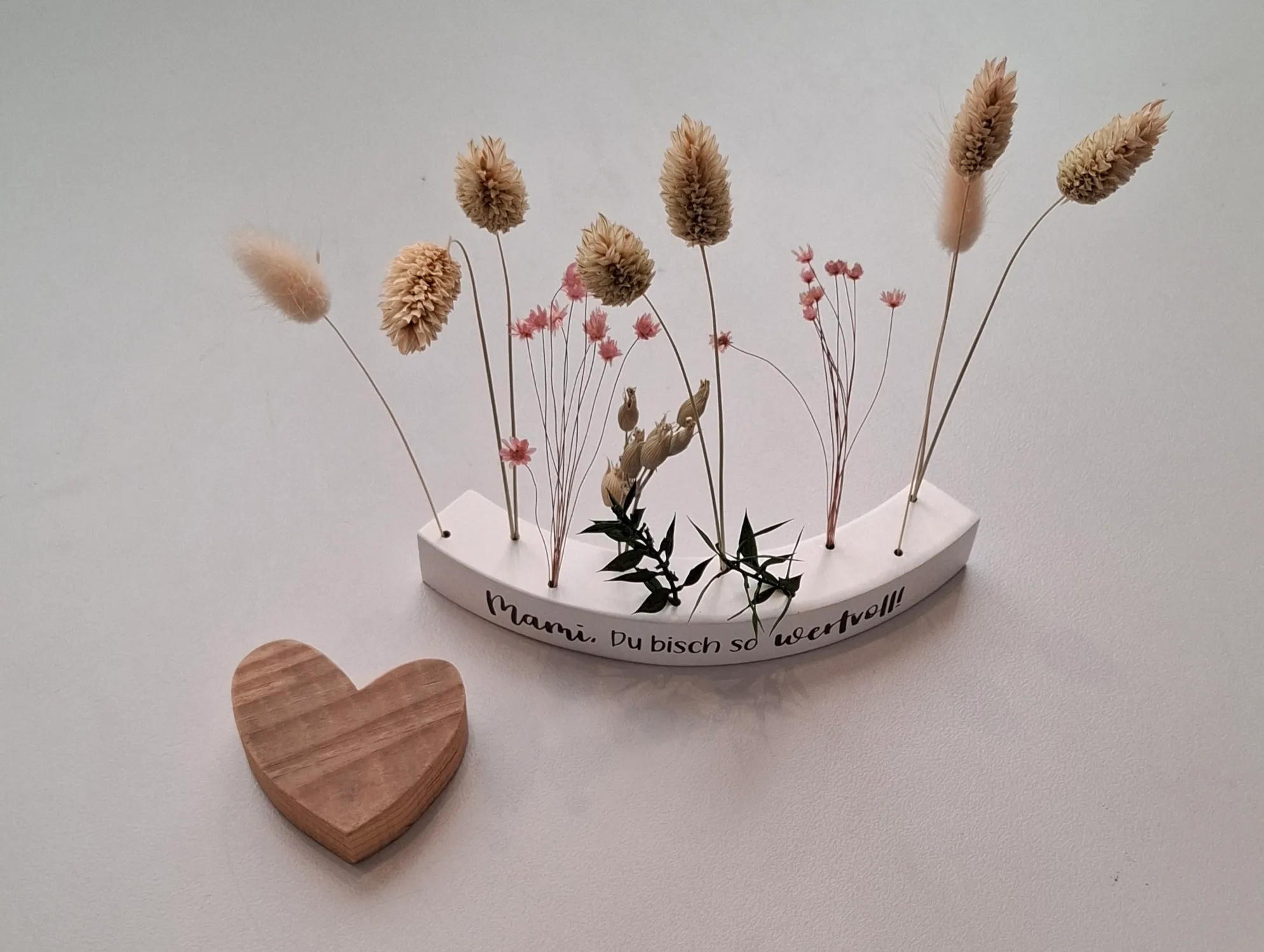 Flower Board mit dem Text: “Mami, Du bisch so wertvoll!” – Bild 3