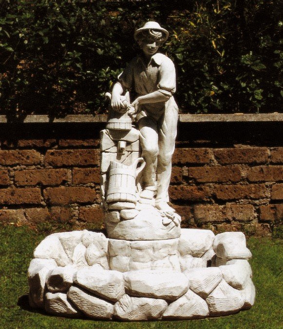 Fontana a parete Cecina