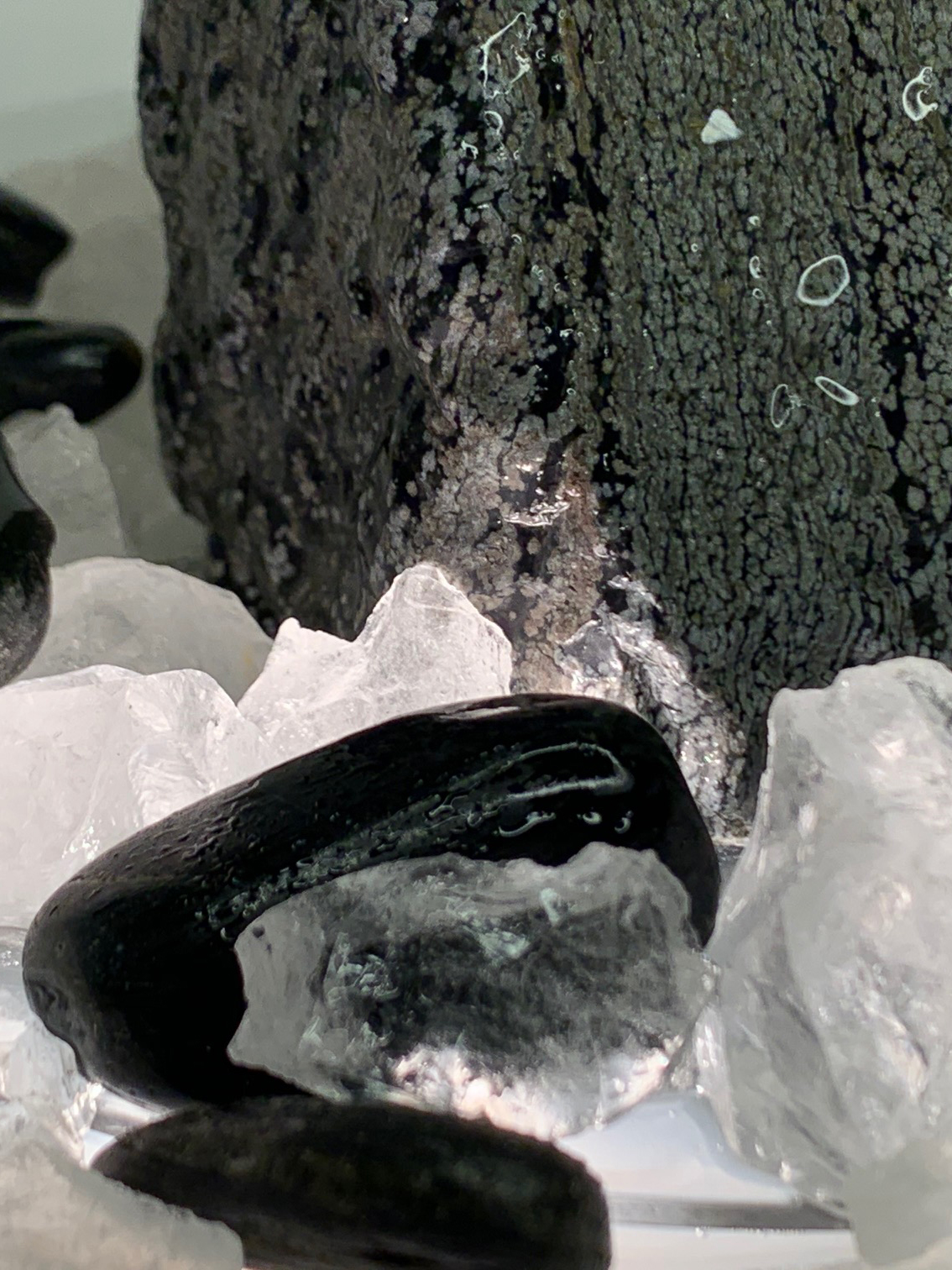 Kugelbrunnen Schneeflocken Obsidian Snowball 22cm – Bild 5